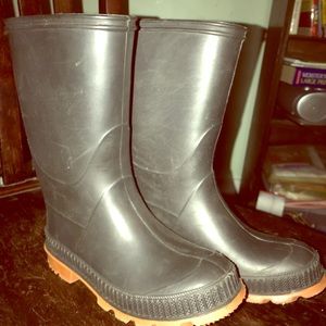 Boys rain boots